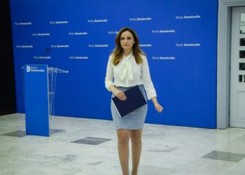 Pas Albana Vokshit, Veliaj fiton gjyqin edhe ndaj Jorida Tabakut: Gjykata dënon ish-deputeten e PD për shpifje