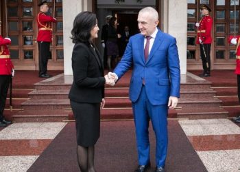 Çfarë ndodhi sot në Presidencë? Yuri Kim qëndron 90 minuta në zyrën e Metës, detaje nga takimi