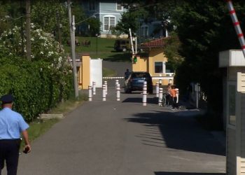 “Zgjedhorja”/ Çfarë po ndodh? Damian Gjiknuri dhe opozita jashtëparlamemtare largohen nga Ambasada e SHBA-së