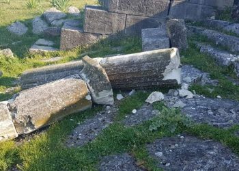 Dëmtimi i kolonave në Apolloni/ Flet drejtoresha e parkut: Akt vandalist, këtë javë nisim restaurimin