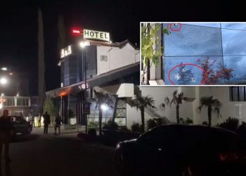 Del videoja e atentatit në Laç/ Momenti kur mbeti i plagosur një nga autorët, shokët të veshur si policë e tërheqin