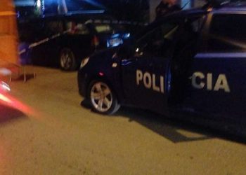Gjendet pa shenja jete në trotuar punonjësi i një kompanie security