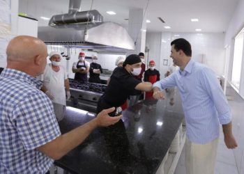 Basha takim me bizneset në Golem: Kur të vij në pushtet turizmin do ta rikthej në prioritet kombëtar
