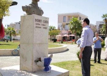 Çlirimi i Kosovës, Basha homazhe në bustin e heroit Indrit Cara: Dëshmorët do të mbeten përjetë frymëzimi i një kombi