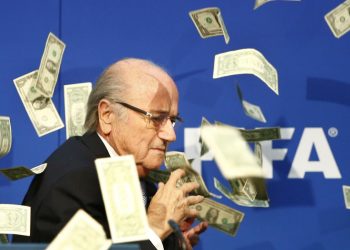 Blater përfshihet në një tjetër skandal, dha 1 milion dollarë pa patur asnjë projekt