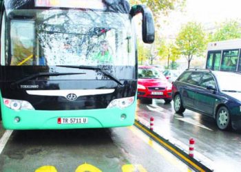 Çdo 4 minuta një autobus dhe maskat të detyrueshme, ja si do të jetë transporti urban në Tiranë nga 15 qershori