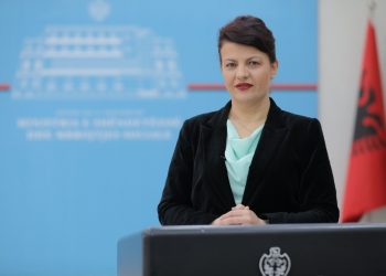 “Kemi shumë personel mjekësor të infektuar me COVID”/ Mjekja e ISHP: Qytetarët duhet të tregohen vigjilent