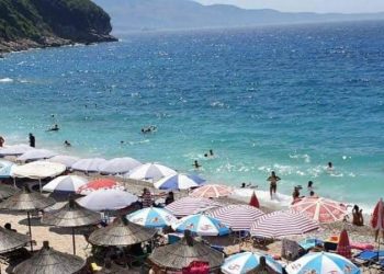 Studimi për rrezet e diellit: E shkatërron koronavirusin brenda 30 minutave