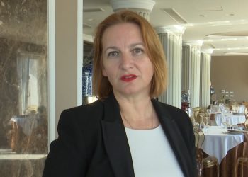 Denaj, takime në Durrës: Përveç pagës së luftës, ndihma të tjera për biznesin