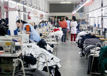 Vlorë/ U regjistruan 6 raste në 24 orë, fasoneritë kthehen në vatra të rrezikshme infeksioni nga COVID-19