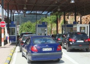 Greqia ndryshon mendje, shtyn sërish hapjen e kufijve me Shqipërinë