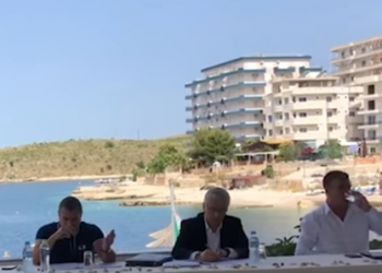 Shembjet në bregdet/ Gjiknuri dhe Hyseni replika me Lleshajn: Duhet koordinim me strukturat lokale, mos të prishim dhe t’i lëmë grumbuj