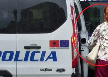Video/ “Të dua shumë o jetë, mos u merakos”, gruaja pret te dera e gjykatës shoferin e kamionit me 500 mijë euro në Durrës