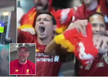 VIDEO+FOTO/ Pas 30 vitesh pritje, Liverpul shpallet kampion i Anglisë