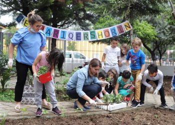 Manastirliu te “Zyber Hallullit”: Mbështetje për çdo fëmijë në nevojë