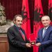 “Thellësisht i tronditur”/ Meta mesazh ngushëllimi për Moikom Zeqon: Ishte mendimtar i vyer