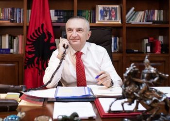 Meta bisedë telefonike me presidentin e Gjeorgjisë: Në fokus marrëdhënia mes dy vendeve dhe bashkëpunimi ekonomik