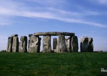 Zbulohet një strukturë prehistorike pranë Stonehenge