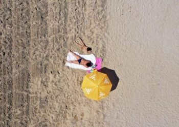 Foto e Javës/Pas AFP dhe ANSA, edhe EURONEWS i dashuruar me plazhin e Durrësit