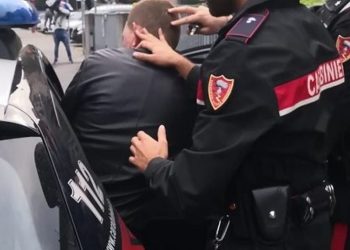 Vjedhje makinash dhe shtëpish, kush janë dy shqiptarët e arrestuar në Itali