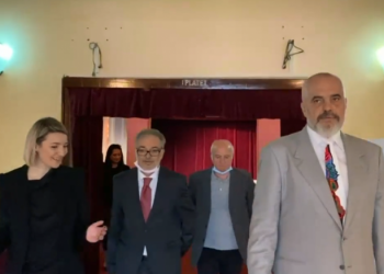 Restaurimi i Akademisë së Arteve/ Rama: Do bëjmë investimet e duhura, është gur i çmuar i trashëgimisë kulturore