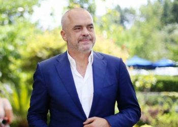 Aktakuza ndaj Thaçit e Veselit/ Rama mbërrin në Prishtinë: Flet-rrufeja speciale njollë turpi në historinë botërore të drejtësisë