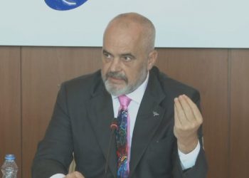 “Kush më thotë vëllai i Vuçiçit, amanet mushkat”, Rama i qëndron krijimit të Shengenit ballkanik: Është interes strategjik