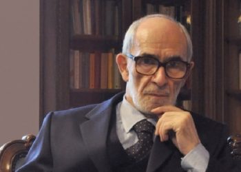 Ruçi uron akademikun Rexhep Qosja me rastin e ditëlindjes: Krenaria dhe referenca e kombit shqiptar