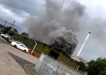 FOTO/ Digjet fabrika e kanabisit në Angli, vdes një shqiptar dhe plagoset një tjetër