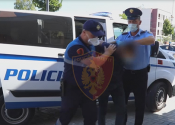 I gjetën arsenal armësh dhe qëlloi ndaj kompleksit në Yrshek, lihet në burg autori i sulmit: Armët i gjeta në tunelet e liqenit…