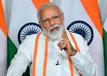 Befason kryeministri indian: Bëni joga për të rritur imunitetin ndaj COVID-19