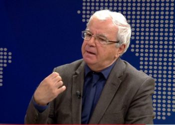 “Në Këshillin Politik nuk japin ide, por thjesht pinë kafe”, Spartak Ngjela: Këta nuk duan të na fusin në BE