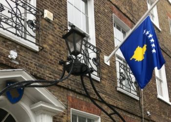 Sulmohet Konsullata e Kosovës në Danimarkë, autorët vjedhin flamurin