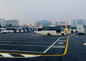 “Nëse s’plotësohen kërkesat, do të rrisim biletën”/ Shoqata e Transportit Ndërqytetas në protestë: Duam mbështetje