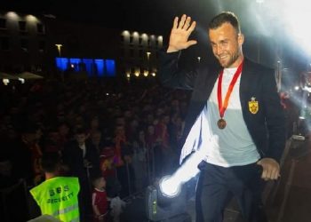 Largohet Lorenc Trashi/ Ja sa përfiton Partizani dhe kontrata faraonike për lojtarin në Kuvajt