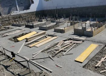 Rindërtimi/ Edi Rama: Po punohet në 33 kantiere shkollash dhe në lagjen në Fushë- Krujë, në korrik nisin banesat individuale