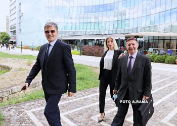 Me “fall filxhani” i gjete ata të fundlistës zoti Basha?