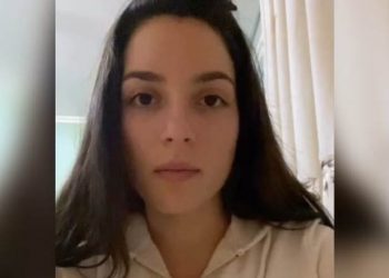 Tronditëse/ Kishte dal shëtitje nga liqeni, manjaku e ngacmon dhe më pas i tregon organin gjenital (VIDEO)