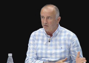 Paralajmërimi i mjekut Vasil Llajo: Mund të jemi në pragun kritik, duhet t’i thërrasim mendjes se virusi nuk ka ikur