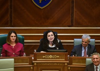 Kuvendi i Kosovës mblidhet për të votuar Qeverinë e re, Vjosa Osmani nuk pranon të drejtojë seancën