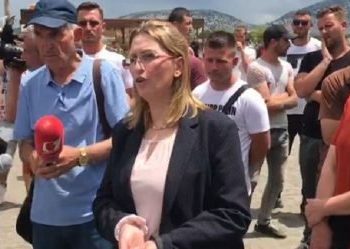 Voltana Ademi pengon aksionin e IKMT-së në Velipojë: Nuk rregullohet vendi duke shkatërruar, nuk largohem pa parë vendimin