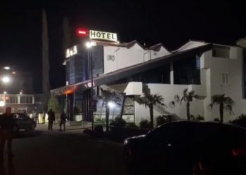 Vrasja e dyfishtë në Laç, mjekët që operuarn vrasësin dalin para gjykatës: Isha i detyruar, nëse më vdiste në duar…