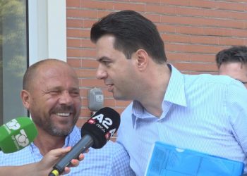 “Basha shënoi gol”, komentuesi i kthehet Xhelal Mziut: Fitoi kunati me Endri Hasën, se ne demokratët marrim…