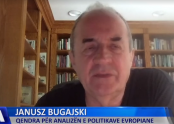 Zyrtari i lartë amerikan: Rusia përdor protestat për të sulmuar demokracinë e SHBA