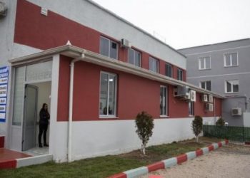 Mbyllet pavioni në Spitalin e Elbasanit, dy mami rezultojnë me koronavirus