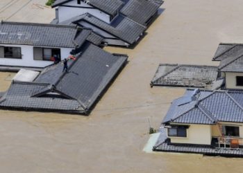 Situatë dramatike në Japoni/ 63 të vdekur nga përmbytjet, thirrje për evakuimin e 1.3 milionë njerëzve