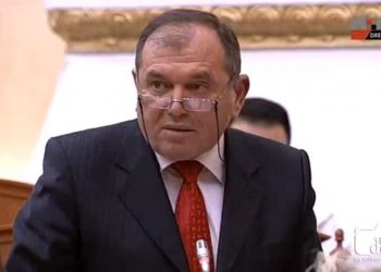 U infektua me koronavirus, deputeti Enver Roshi dërgohet në Turqi për mjekim