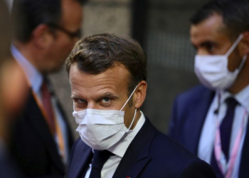 Kërcënime dhe përplasje grushtash, Macron nuk i mbajnë nervat në samitin e BE dhe “përplaset” me kancelarin austriak