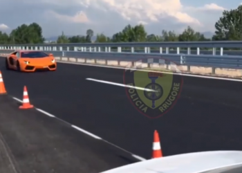 VIDEO/ Policia e kap me 236 km/h, Lamborghini “thyen” limitet në bypass-in Fier-Vlorë