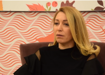 “Virusi nuk ekziston, a more shpërblim?”, pyetja irriton këngëtaren shqiptare që u prek nga Covid
